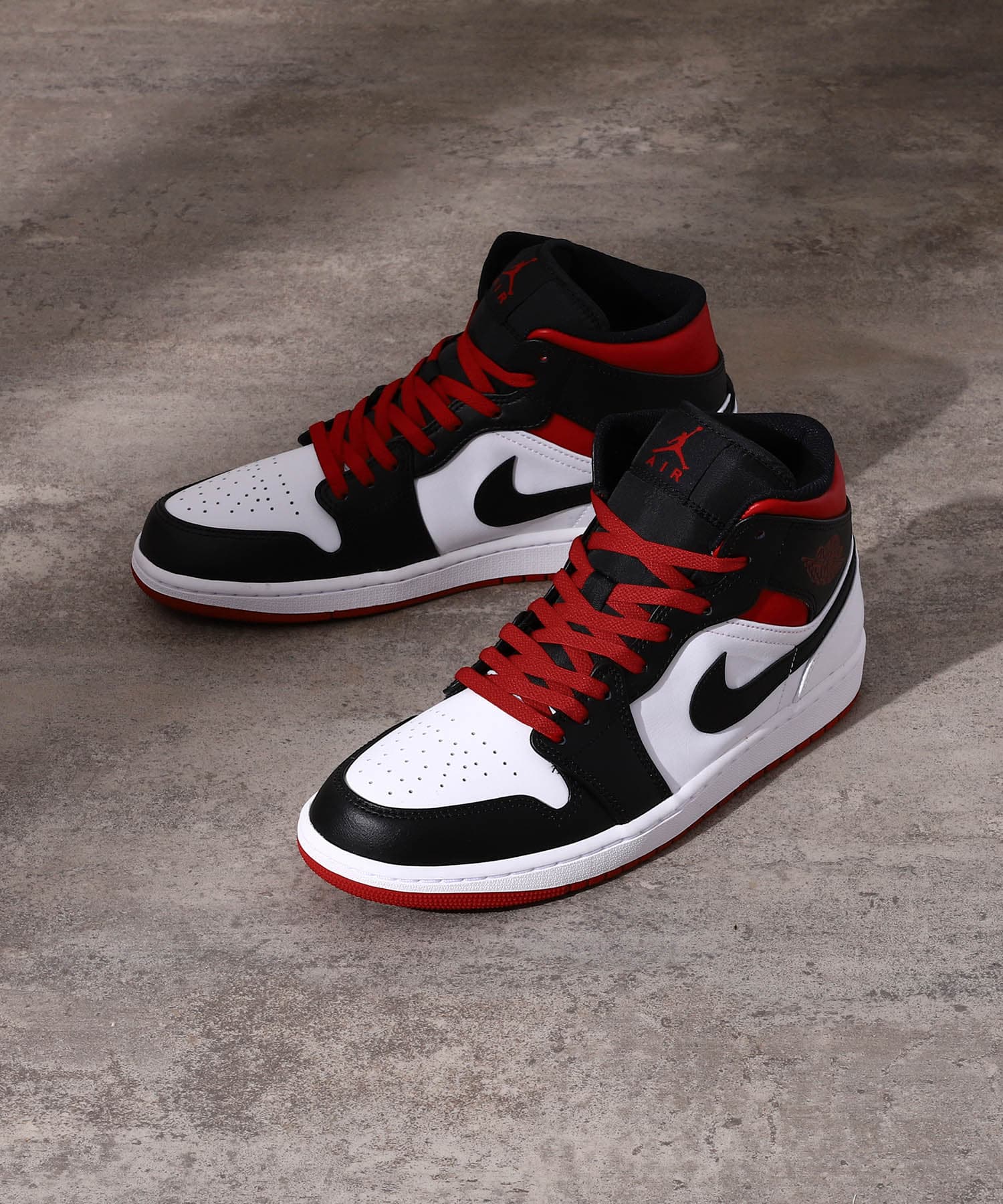 AIR JORDAN 1 MID - DQ8426-106