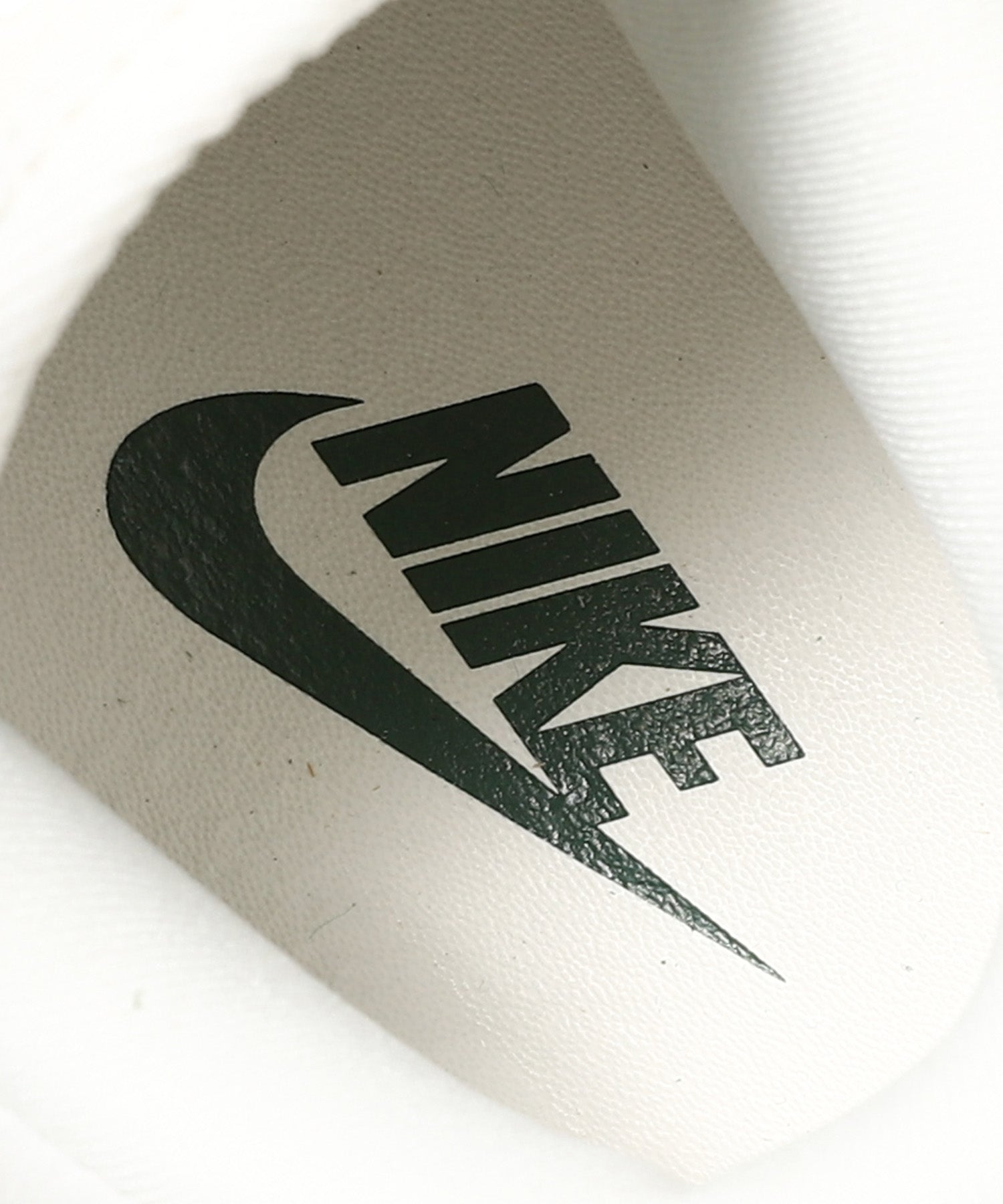 Nike Wmns Dunk Low Lx