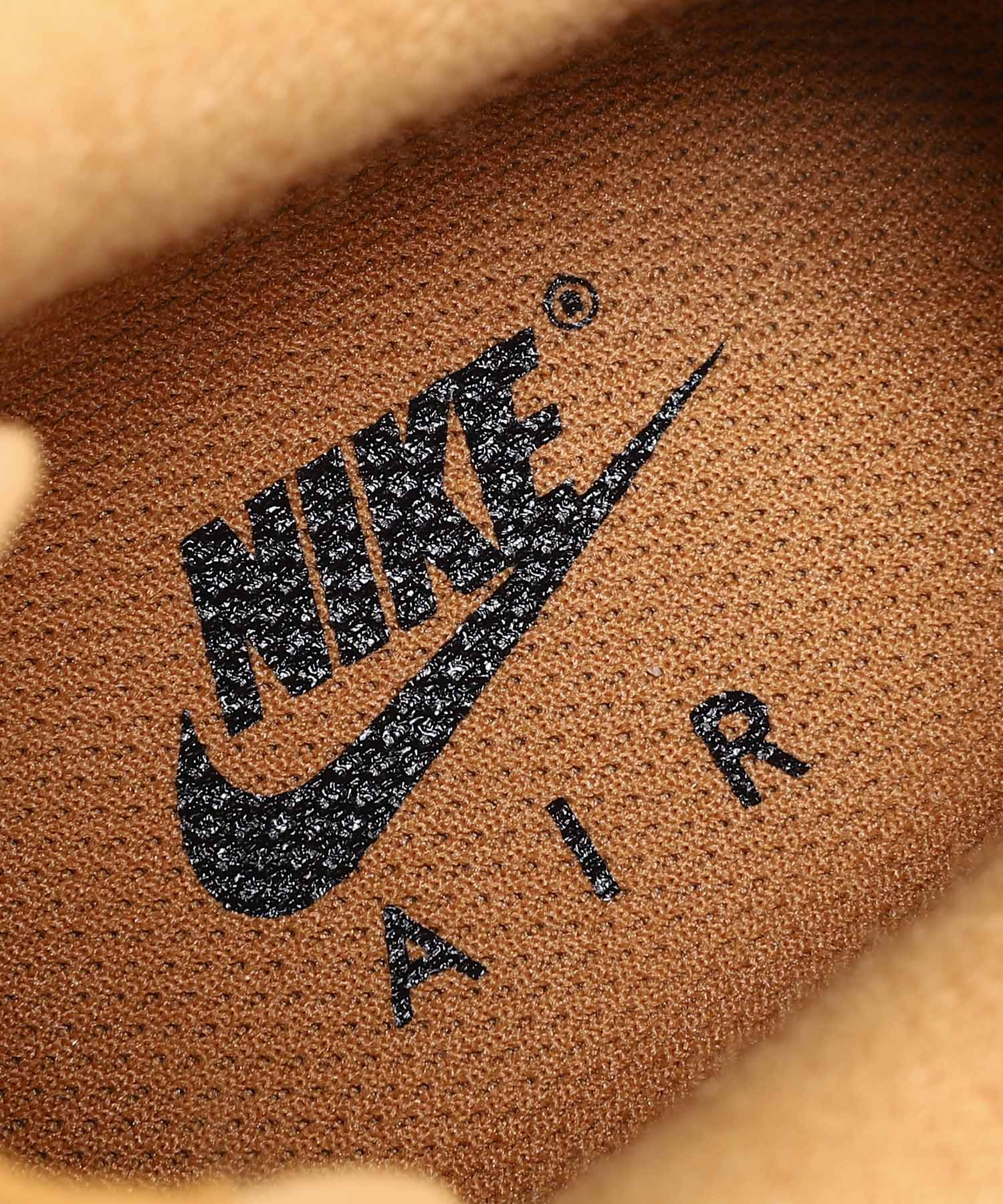 Nike Wmns Air Force 1 07 Wb