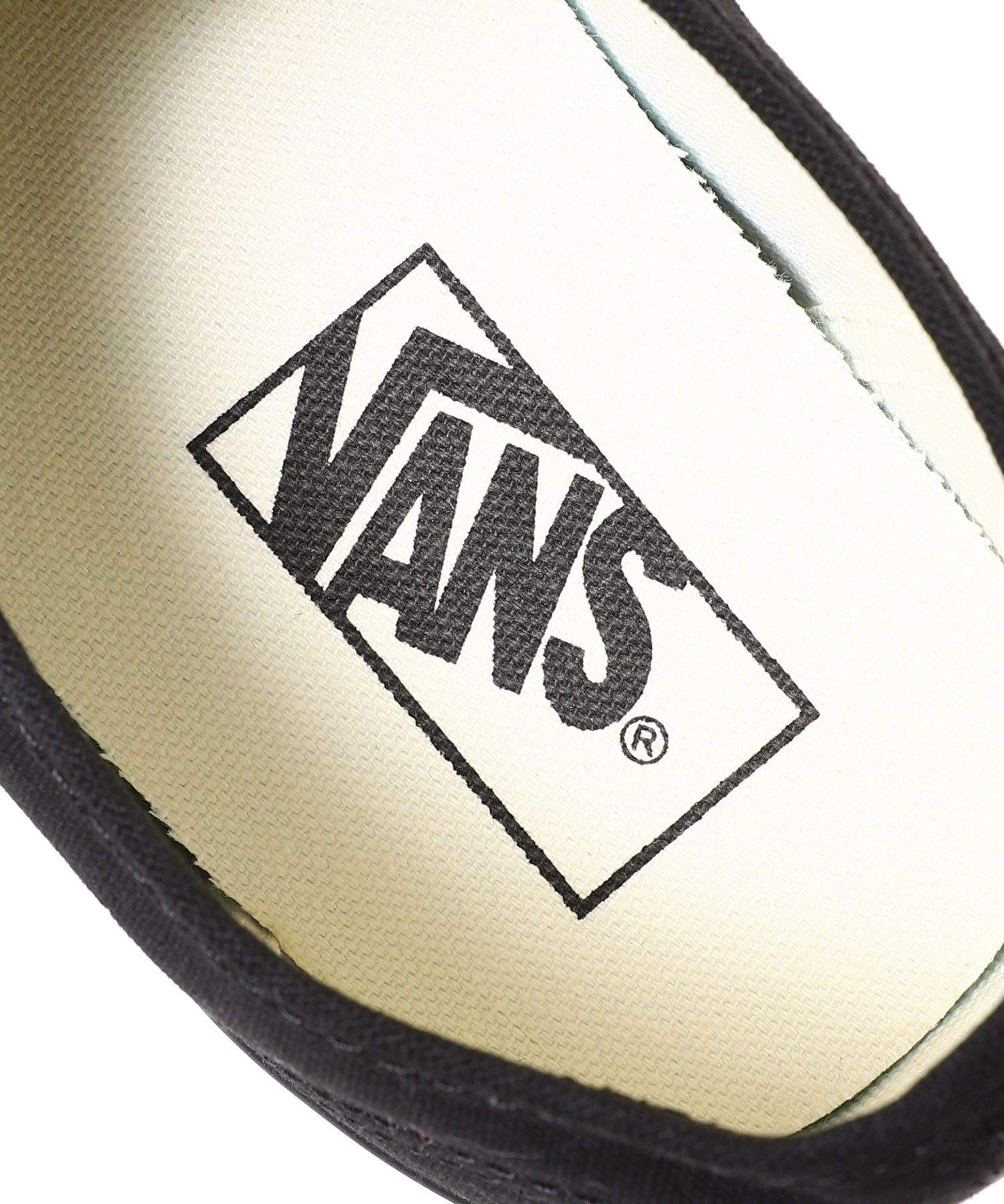 VANS /ヴァンズ/ Ua Authentic